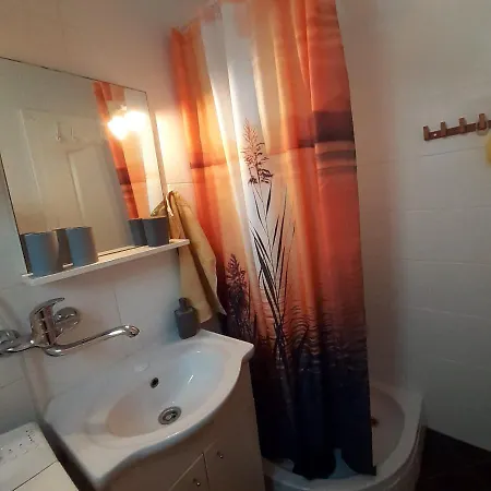Apartmanika24 Apartman *